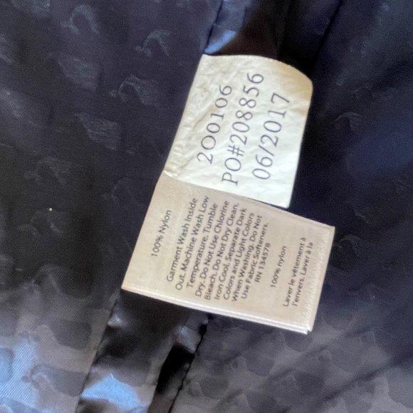 Vineyard Vines Ladies Navy Blue Puffer Vest Size Small - Picture 8 of 8